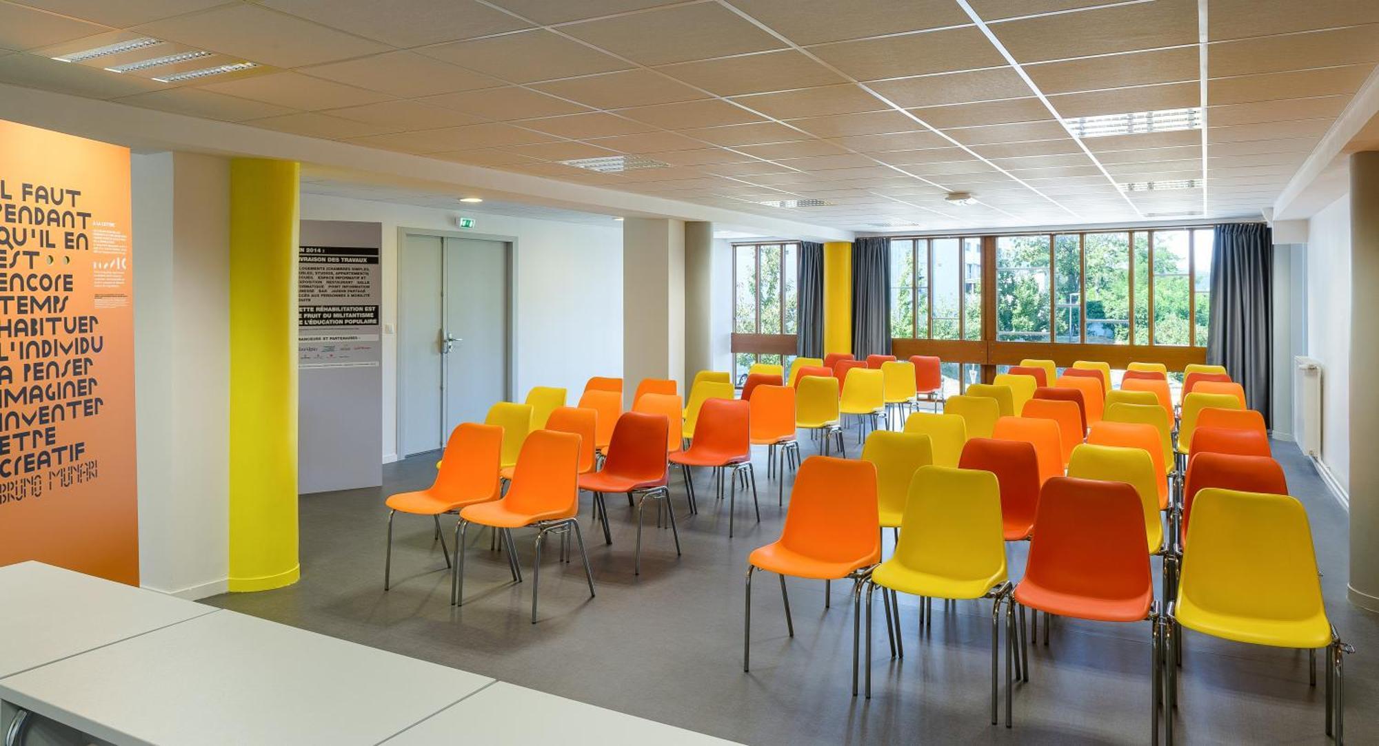 Centre International De Sejour Andre Wogenscky Vandrarhem Saint-Etienne  Exteriör bild
